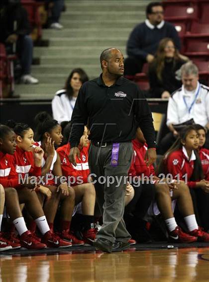 Thumbnail 1 in St. Mary's vs. Windward (CIF State D4 Final) photogallery.