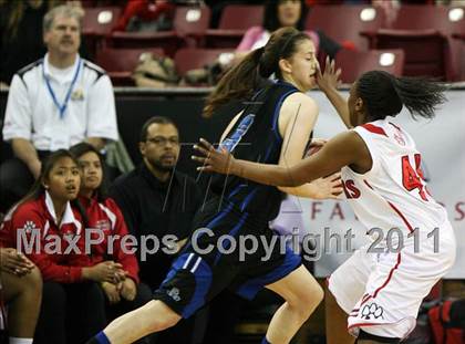 Thumbnail 2 in St. Mary's vs. Windward (CIF State D4 Final) photogallery.