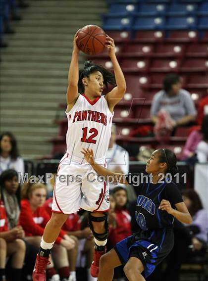 Thumbnail 2 in St. Mary's vs. Windward (CIF State D4 Final) photogallery.
