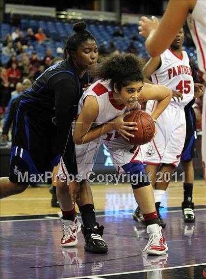 Thumbnail 3 in St. Mary's vs. Windward (CIF State D4 Final) photogallery.
