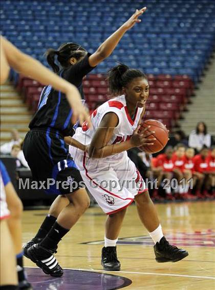 Thumbnail 3 in St. Mary's vs. Windward (CIF State D4 Final) photogallery.