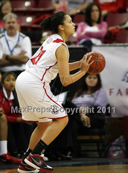 Thumbnail 3 in St. Mary's vs. Windward (CIF State D4 Final) photogallery.