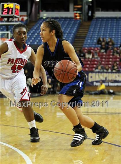 Thumbnail 2 in St. Mary's vs. Windward (CIF State D4 Final) photogallery.