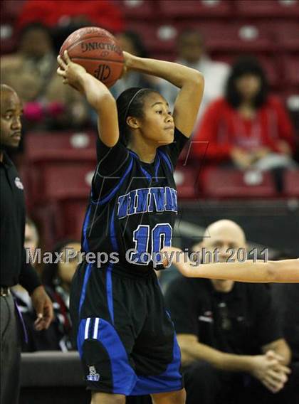 Thumbnail 1 in St. Mary's vs. Windward (CIF State D4 Final) photogallery.