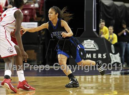 Thumbnail 3 in St. Mary's vs. Windward (CIF State D4 Final) photogallery.