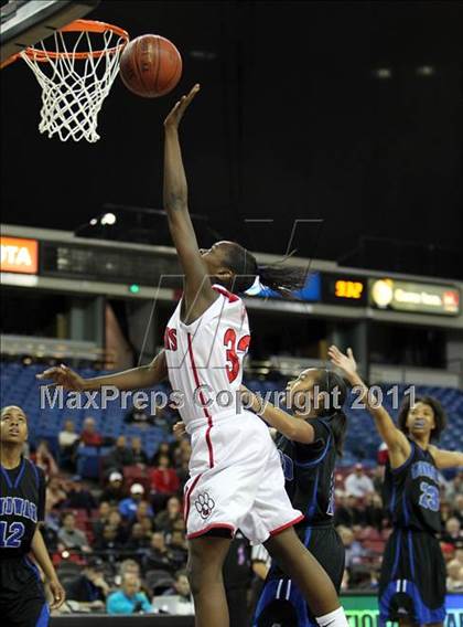 Thumbnail 2 in St. Mary's vs. Windward (CIF State D4 Final) photogallery.