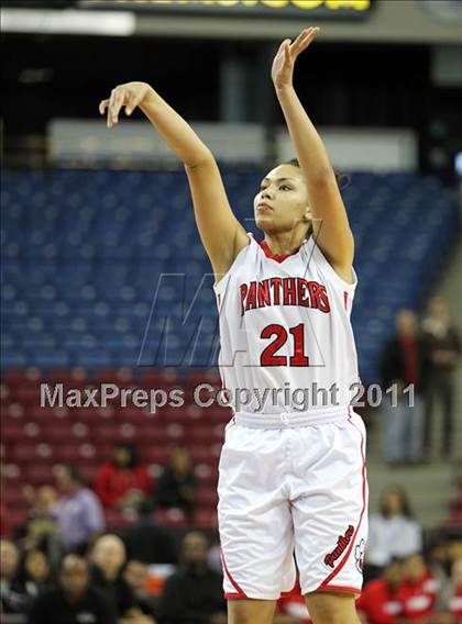 Thumbnail 3 in St. Mary's vs. Windward (CIF State D4 Final) photogallery.