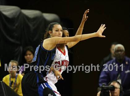 Thumbnail 1 in St. Mary's vs. Windward (CIF State D4 Final) photogallery.