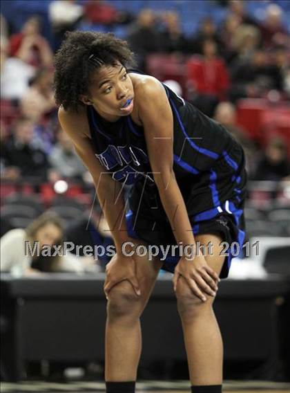 Thumbnail 3 in St. Mary's vs. Windward (CIF State D4 Final) photogallery.