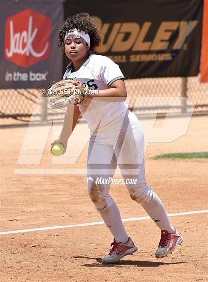 Thumbnail 1 in Murrieta Mesa vs. Hart (CIF SS D3 Final) photogallery.