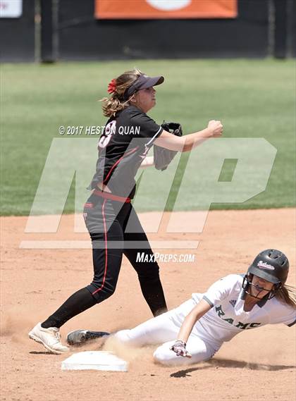 Thumbnail 1 in Murrieta Mesa vs. Hart (CIF SS D3 Final) photogallery.