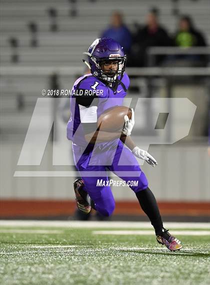 Thumbnail 1 in Bonham vs. Eustace (Bi-District) photogallery.