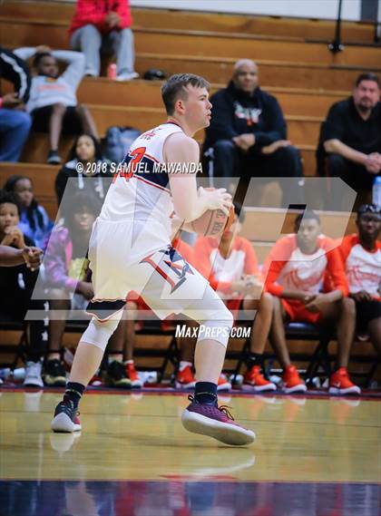 Thumbnail 3 in Maranatha vs Pasadena (17th Annual Rose City Round Ball Classic) photogallery.