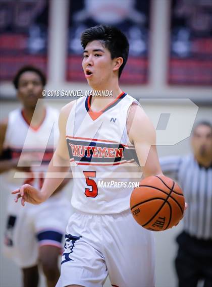 Thumbnail 3 in Maranatha vs Pasadena (17th Annual Rose City Round Ball Classic) photogallery.