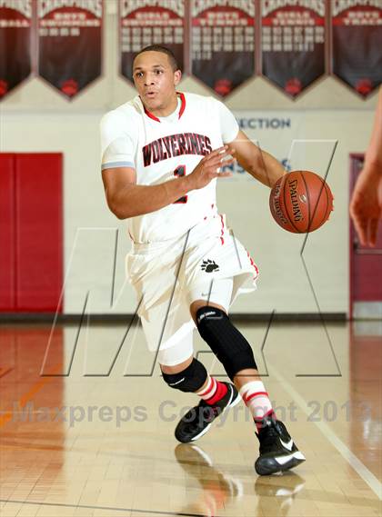Thumbnail 2 in Laguna Beach vs. Harvard-Westlake (CIF SS Playoffs) photogallery.
