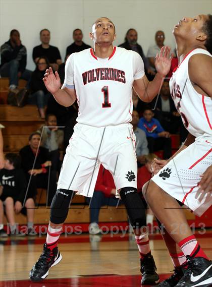Thumbnail 3 in Laguna Beach vs. Harvard-Westlake (CIF SS Playoffs) photogallery.