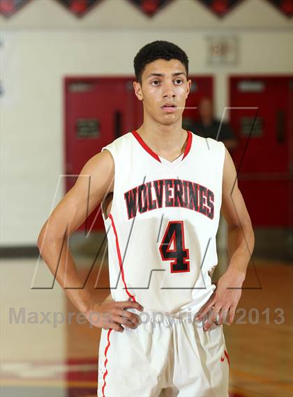 Thumbnail 3 in Laguna Beach vs. Harvard-Westlake (CIF SS Playoffs) photogallery.