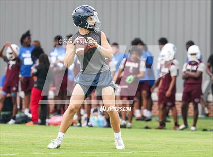Thumbnail 2 in DeSoto Central vs. Lewisburg (U of Memphis 7v7) photogallery.