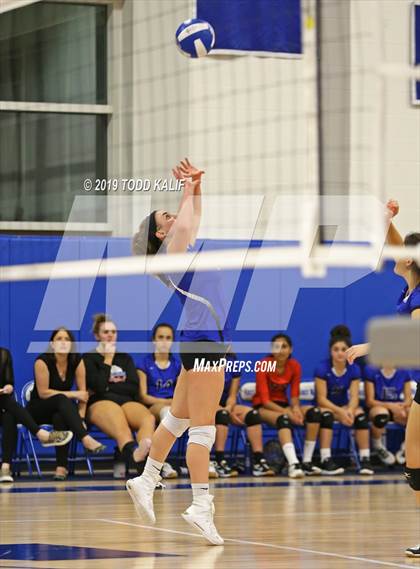 Thumbnail 3 in Coginchaug Regional @ East Hampton photogallery.
