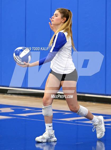 Thumbnail 2 in Coginchaug Regional @ East Hampton photogallery.