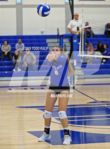 Thumbnail 1 in Coginchaug Regional @ East Hampton photogallery.