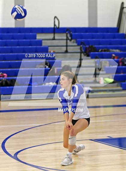 Thumbnail 3 in Coginchaug Regional @ East Hampton photogallery.