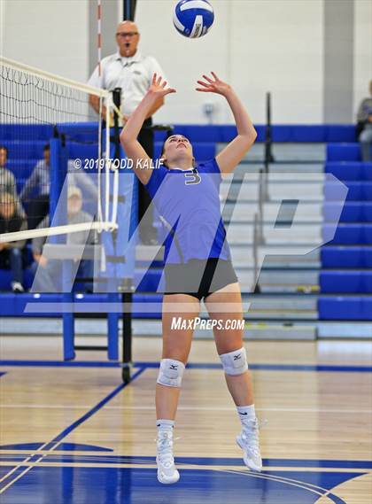 Thumbnail 1 in Coginchaug Regional @ East Hampton photogallery.