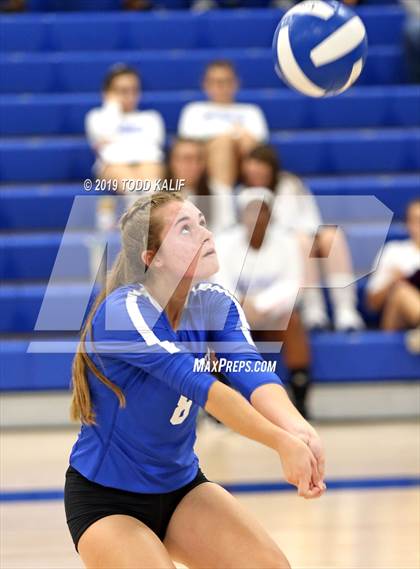 Thumbnail 1 in Coginchaug Regional @ East Hampton photogallery.