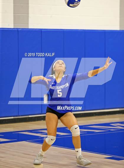 Thumbnail 3 in Coginchaug Regional @ East Hampton photogallery.