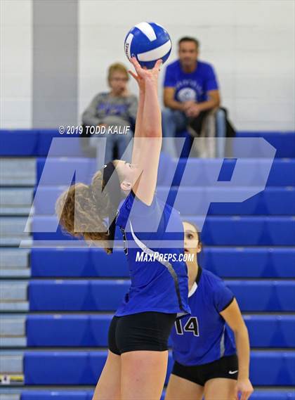 Thumbnail 1 in Coginchaug Regional @ East Hampton photogallery.
