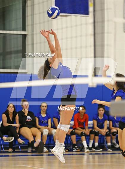 Thumbnail 1 in Coginchaug Regional @ East Hampton photogallery.