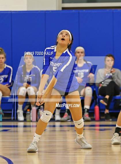 Thumbnail 3 in Coginchaug Regional @ East Hampton photogallery.