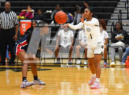 Thumbnail 1 in Cypress Park vs Lamar photogallery.