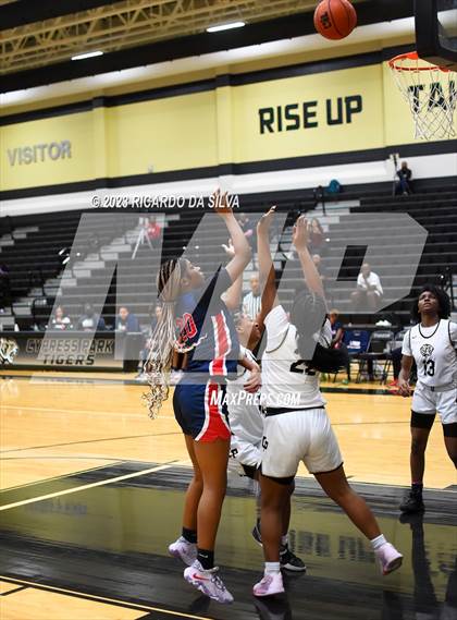 Thumbnail 3 in Cypress Park vs Lamar photogallery.