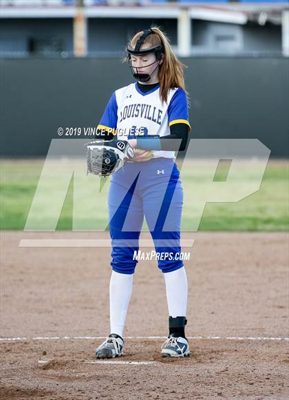 Thumbnail 1 in Calabasas @ Louisville photogallery.