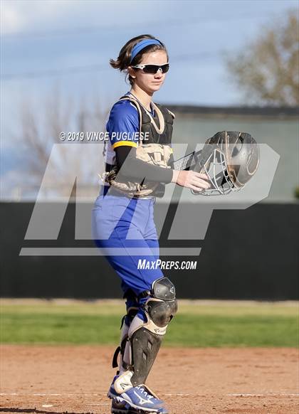 Thumbnail 3 in Calabasas @ Louisville photogallery.