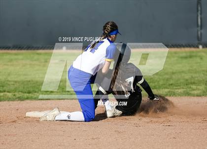 Thumbnail 3 in Calabasas @ Louisville photogallery.