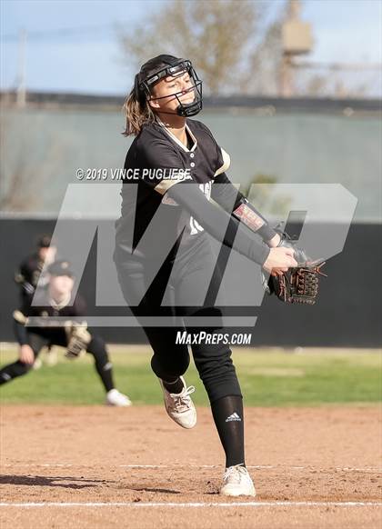 Thumbnail 1 in Calabasas @ Louisville photogallery.
