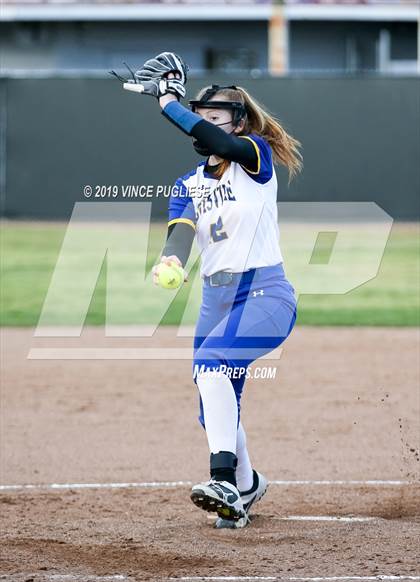 Thumbnail 1 in Calabasas @ Louisville photogallery.