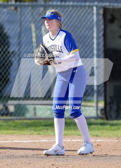 Thumbnail 3 in Calabasas @ Louisville photogallery.