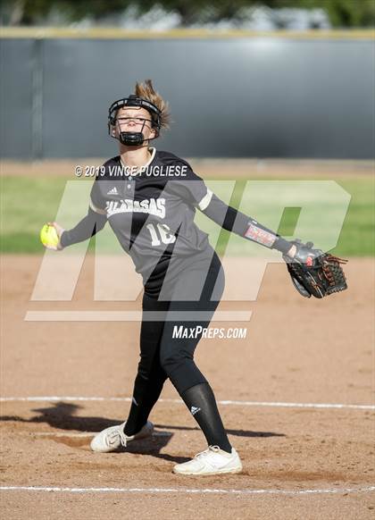 Thumbnail 3 in Calabasas @ Louisville photogallery.