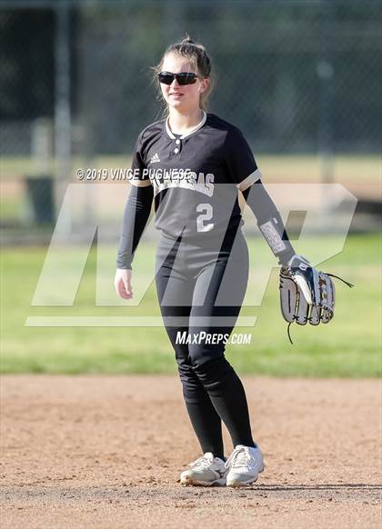 Thumbnail 1 in Calabasas @ Louisville photogallery.