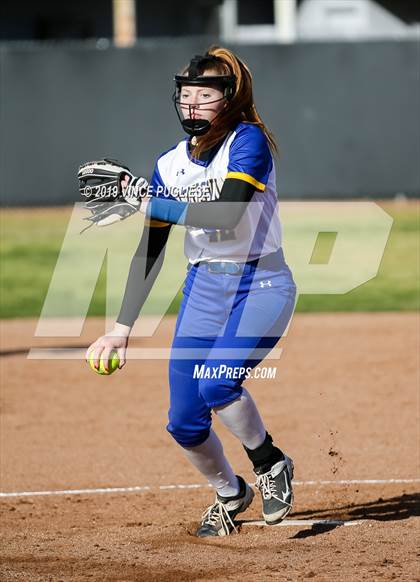 Thumbnail 3 in Calabasas @ Louisville photogallery.