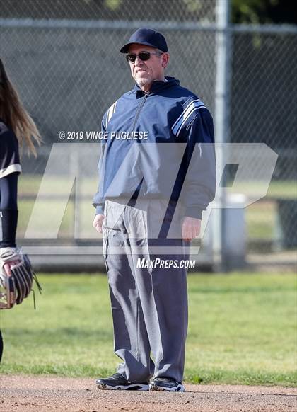 Thumbnail 2 in Calabasas @ Louisville photogallery.