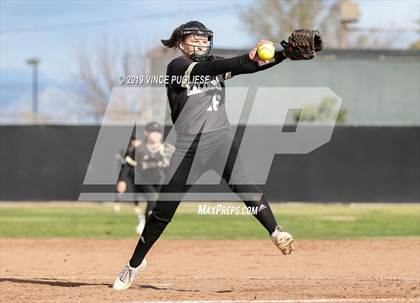 Thumbnail 2 in Calabasas @ Louisville photogallery.