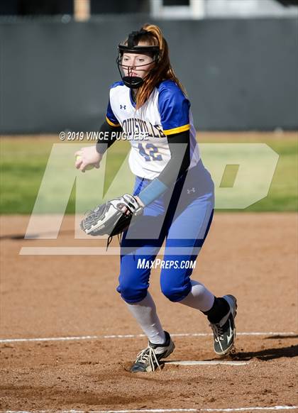 Thumbnail 2 in Calabasas @ Louisville photogallery.