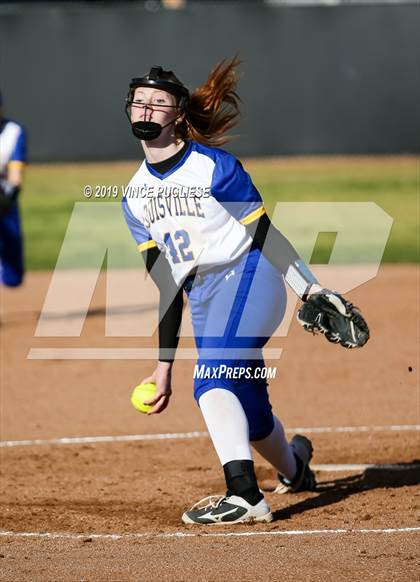 Thumbnail 3 in Calabasas @ Louisville photogallery.