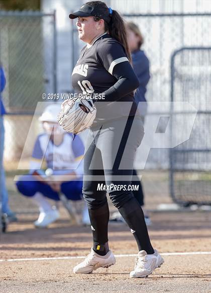 Thumbnail 1 in Calabasas @ Louisville photogallery.