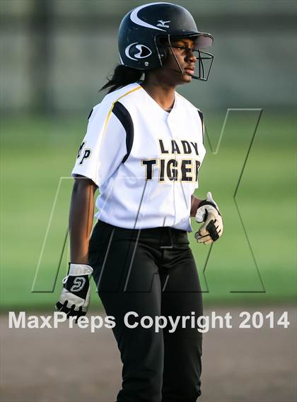 Thumbnail 3 in Wylie vs Mt. Pleasant (UIL Class 4A Bi-District Playoff) photogallery.