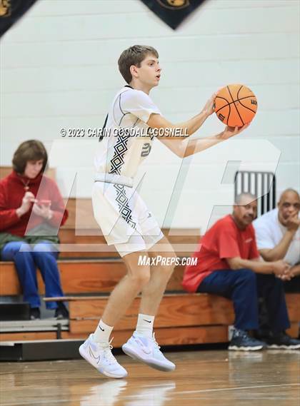 Thumbnail 2 in Dixon @ Croatan photogallery.